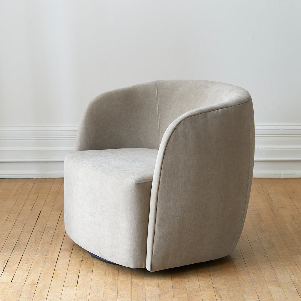 Lola Swivel Chair