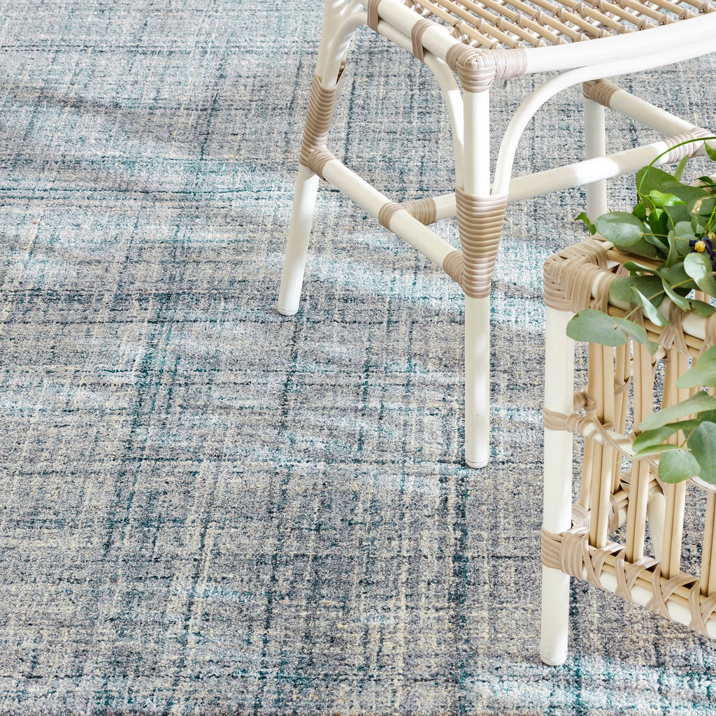 Dash & Albert - Harris Blue / Ivory Hand Micro Hooked Wool Rug