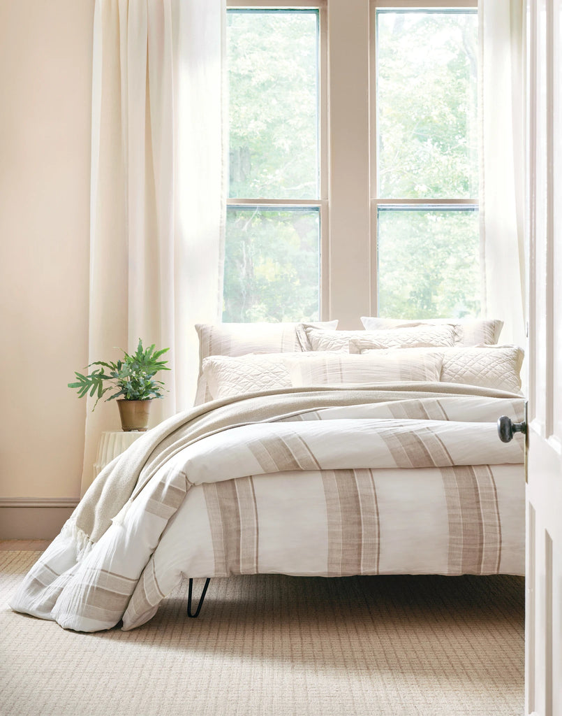 Dash & Albert - Conall Natural Hand Micro Hooked Wool/Viscose Rug