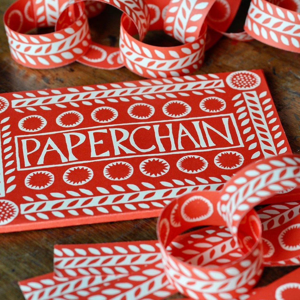 Paper Chain - Red / White