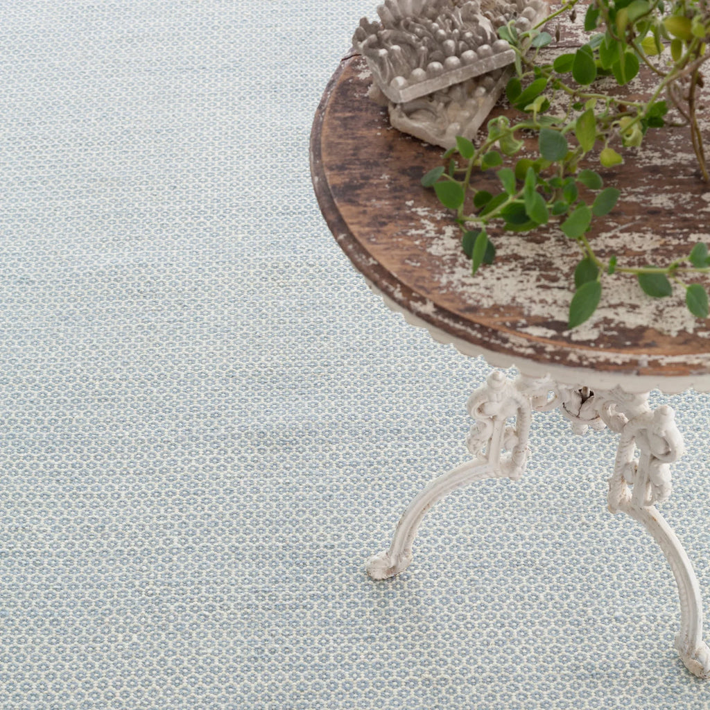 Dash & Albert - Honeycomb French Blue / Ivory Handwoven Wool Rug