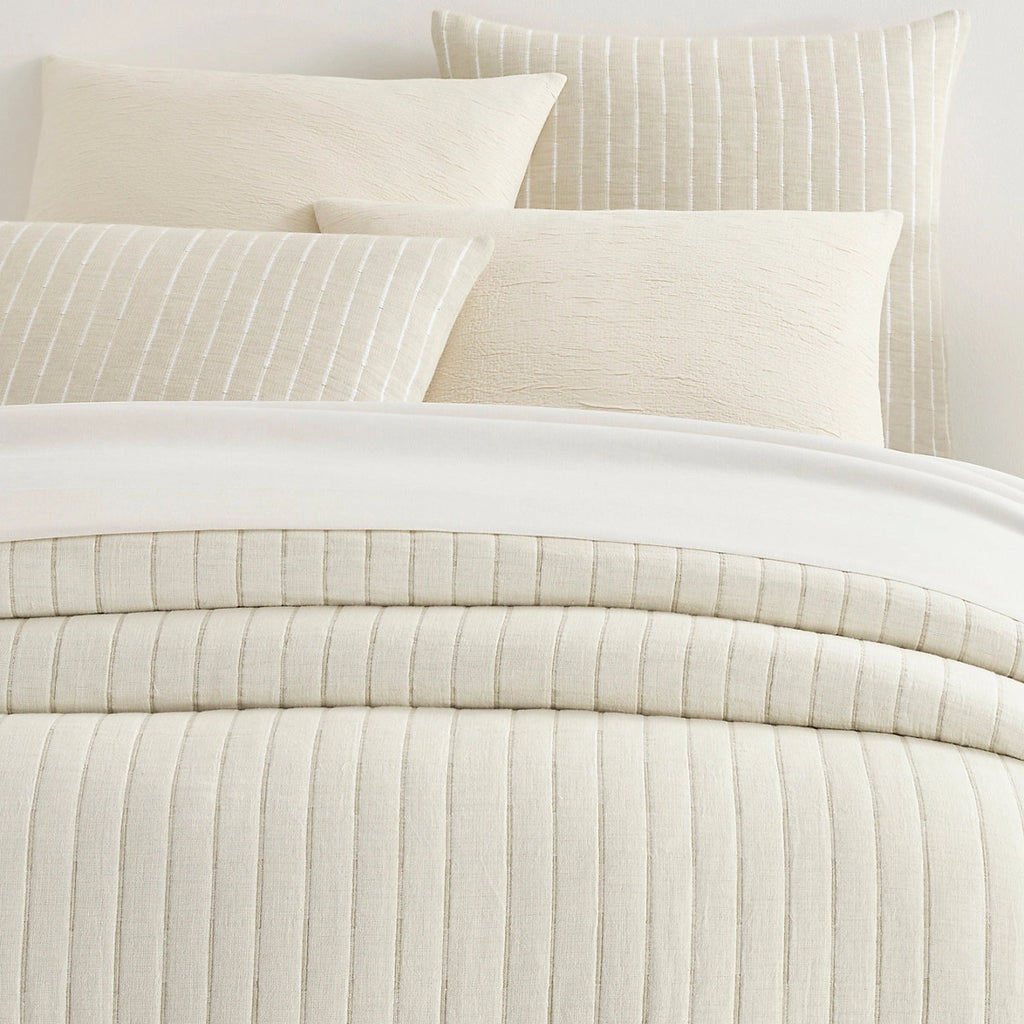 Marino Natural/Ivory Matelassé Coverlet