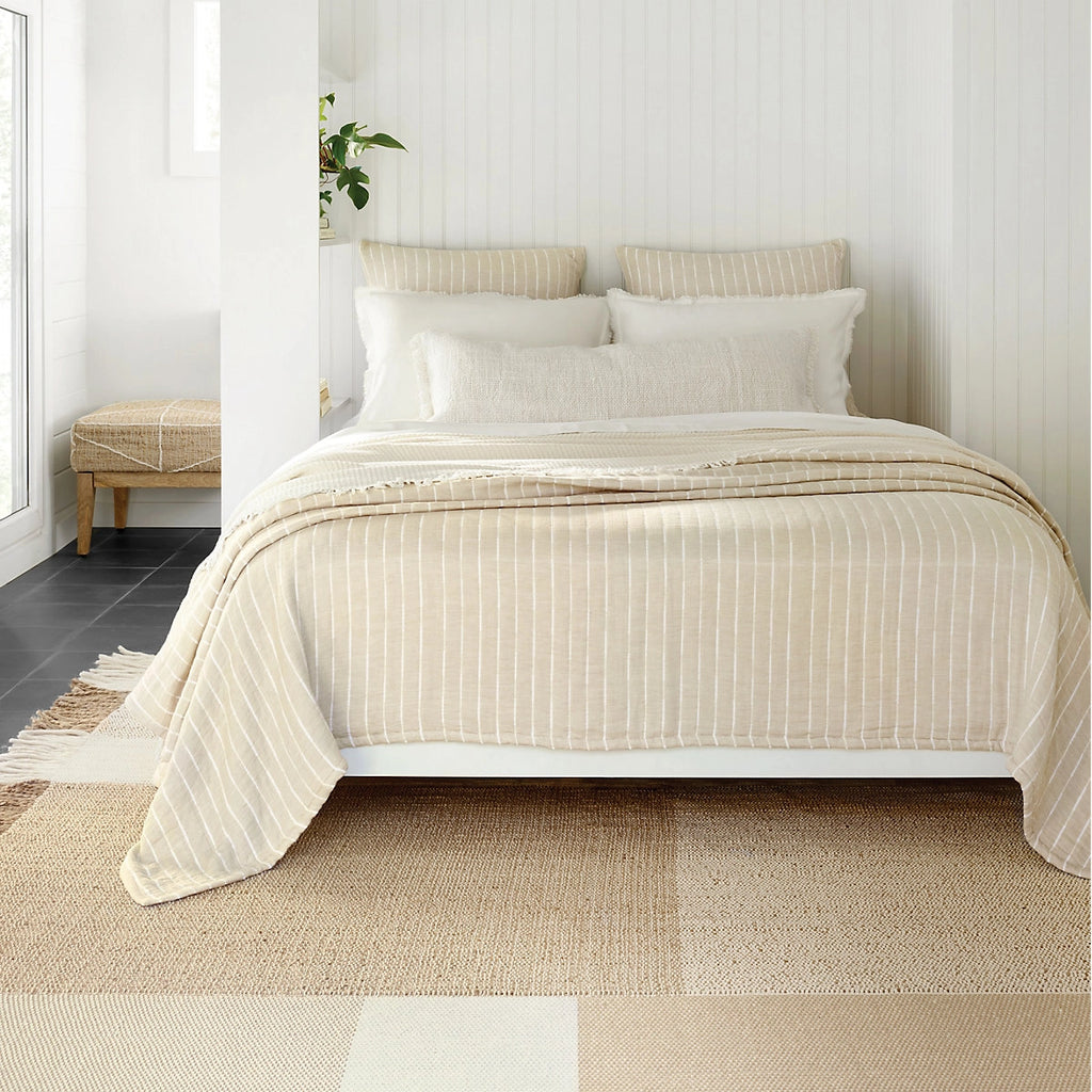 Marino Natural/Ivory Matelassé Coverlet