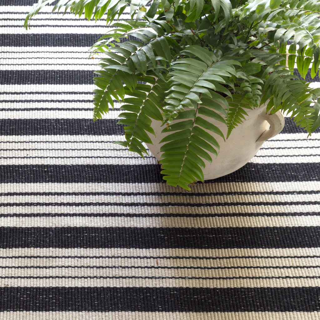 Dash & Albert - Birmingham Black Indoor/Outdoor Rug