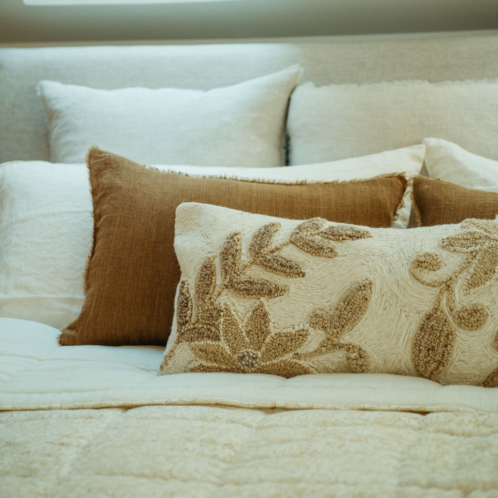 Lina Linen Pillow - Hazelnut (16" x 24")