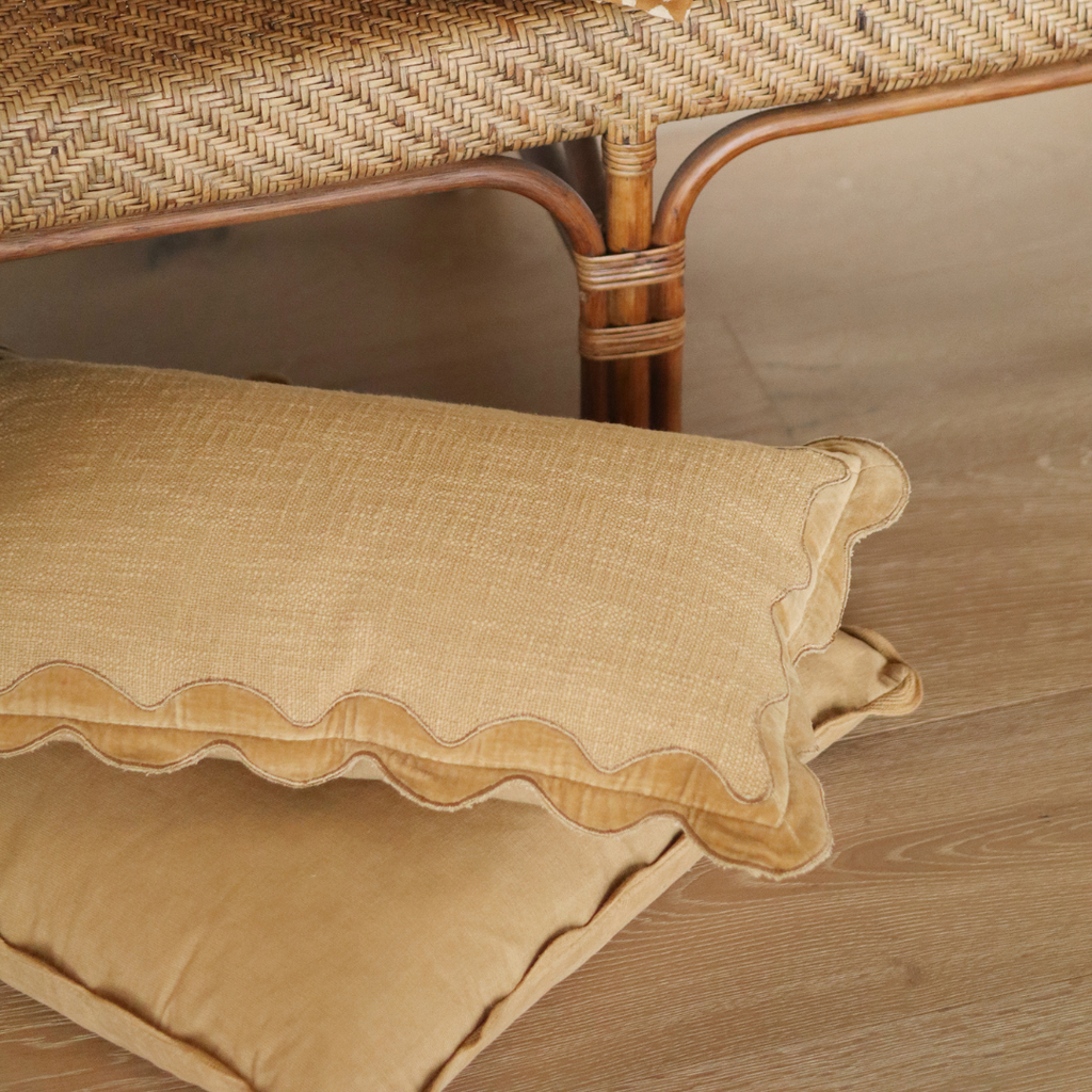Velvet Scalloped Pillow - Gold (21" x 12")
