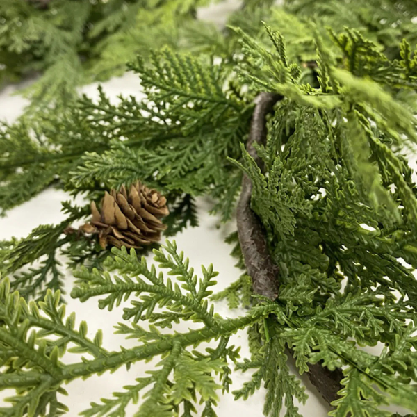 Cedar Pinecone Garland - 10'