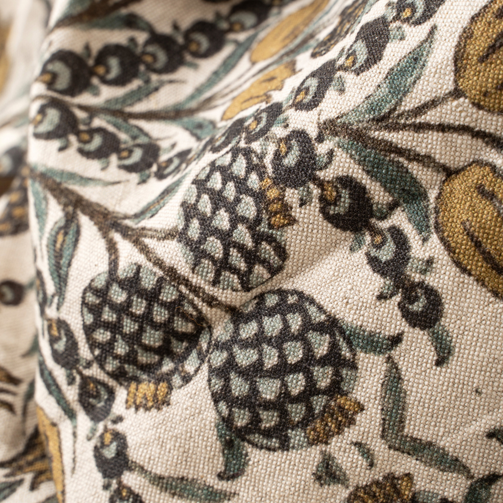 Tropicana Tablecloth (104" x 60")