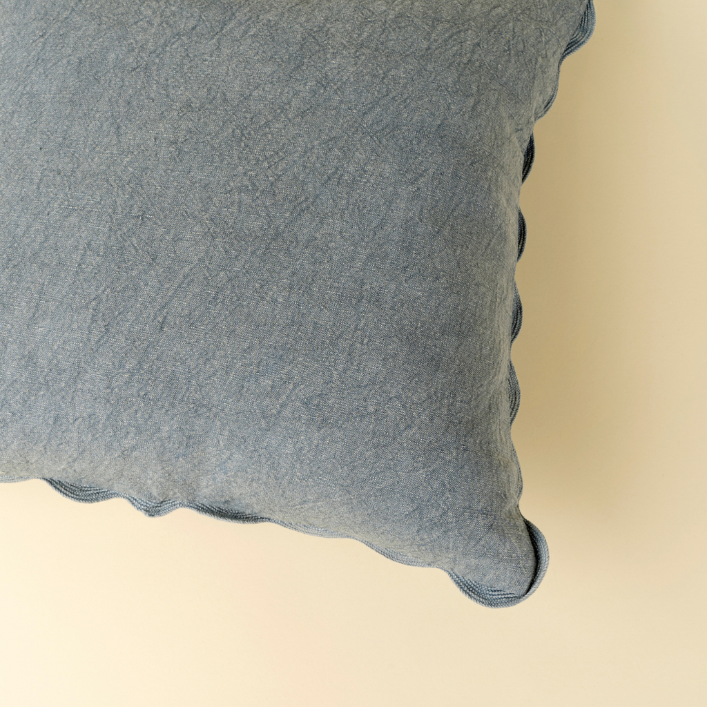 Linen Scalloped Pillow - Slate Blue (20" x 20")