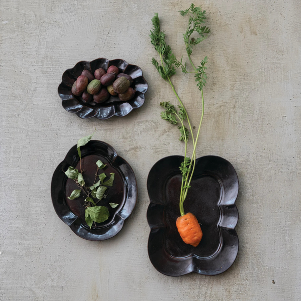 Scalloped Stoneware Plate - Rectangular