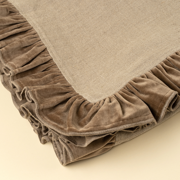 Velvet Ruffle Linen Throw - Chocolate