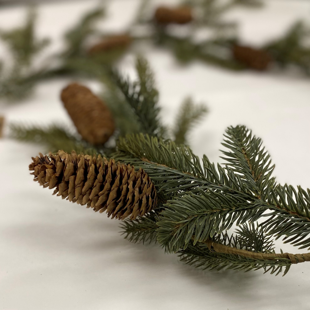 Noble Pinecone Garland - 6'