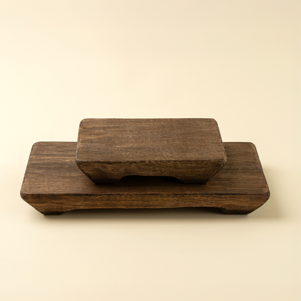 Briar Pedestal Tray (Two Sizes Available)