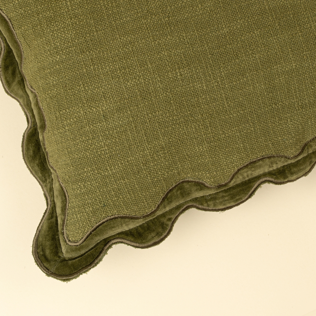 Velvet Scalloped Pillow - Moss (21" x 12")