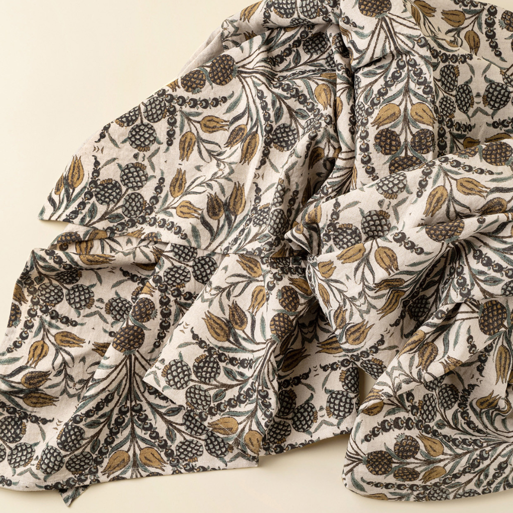 Tropicana Tablecloth (104" x 60")