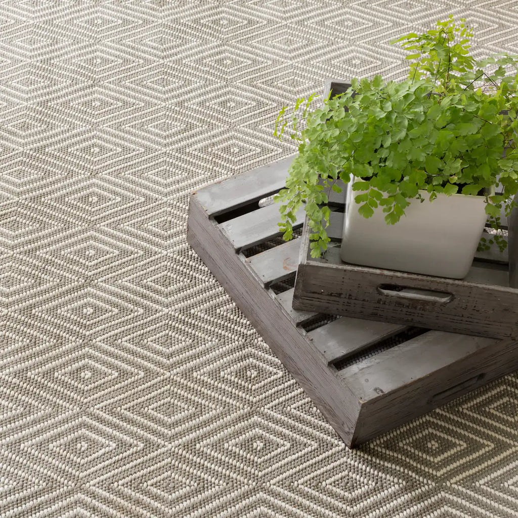 Dash & Albert - Diamond Fieldstone/Ivory Handwoven Indoor/Outdoor Rug
