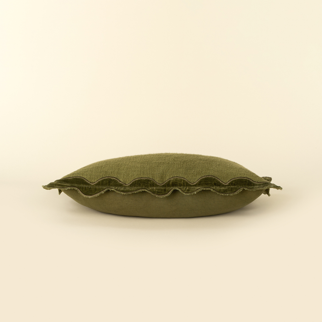 Velvet Scalloped Pillow - Moss (21" x 12")