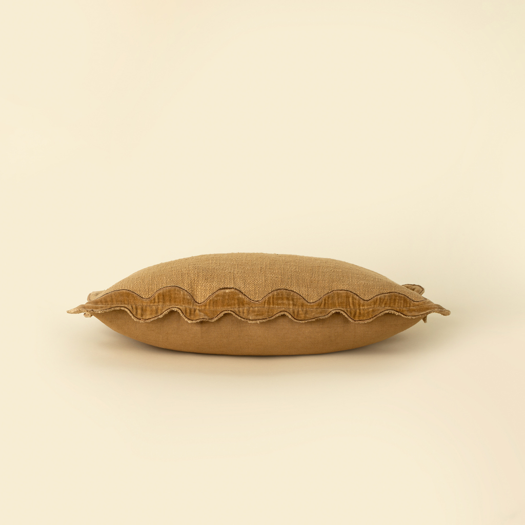 Velvet Scalloped Pillow - Gold (21" x 12")