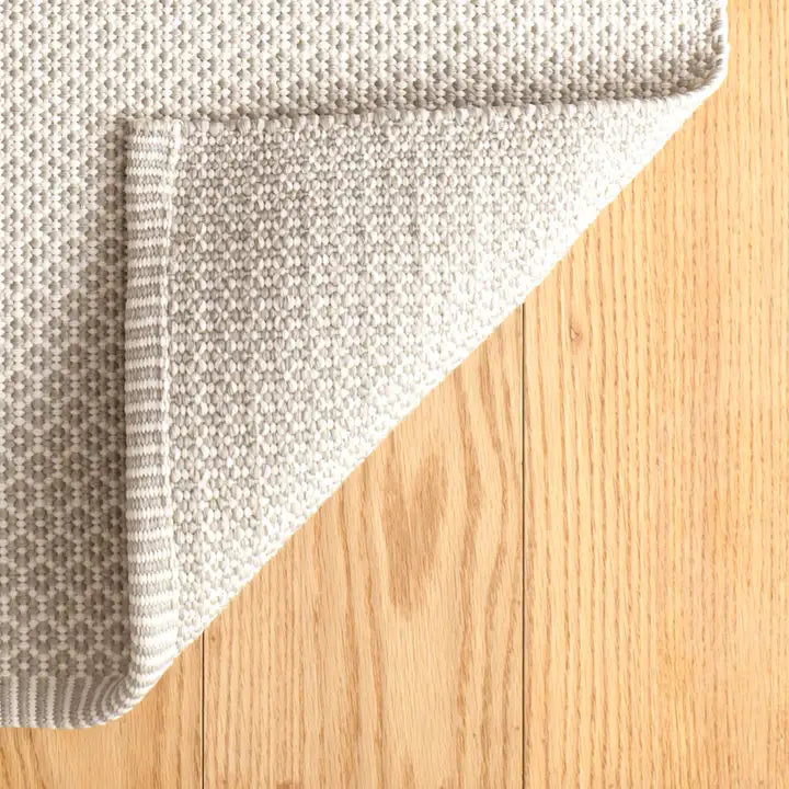 Dash & Albert - Finn Platinum Handwoven Indoor/Outdoor Rug