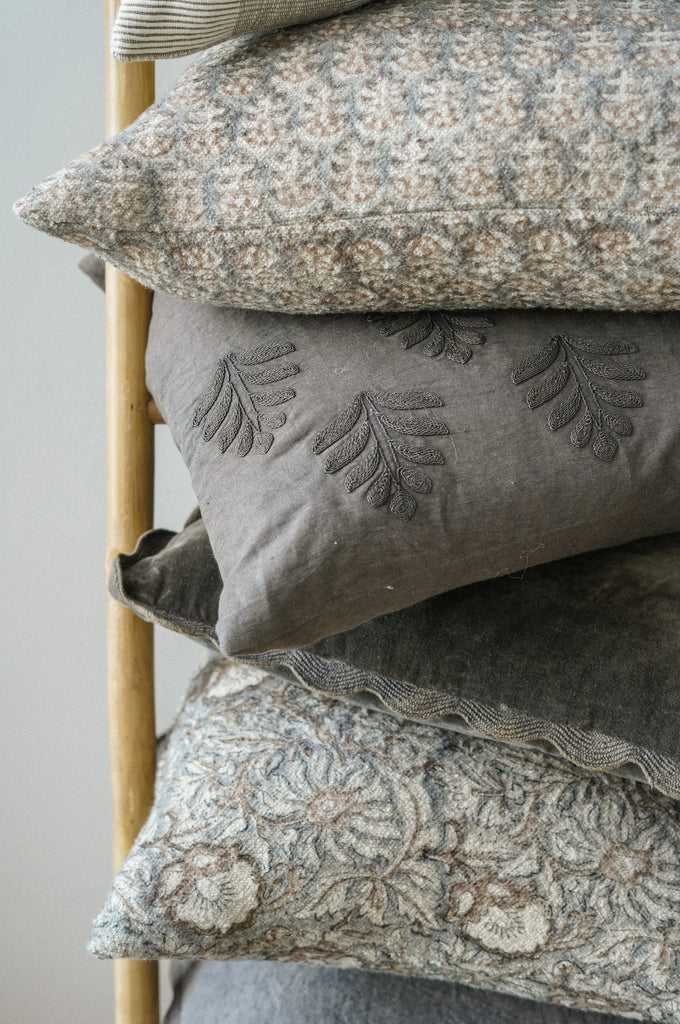 Vera Velvet Scalloped Pillow - Charcoal (21" x 12")