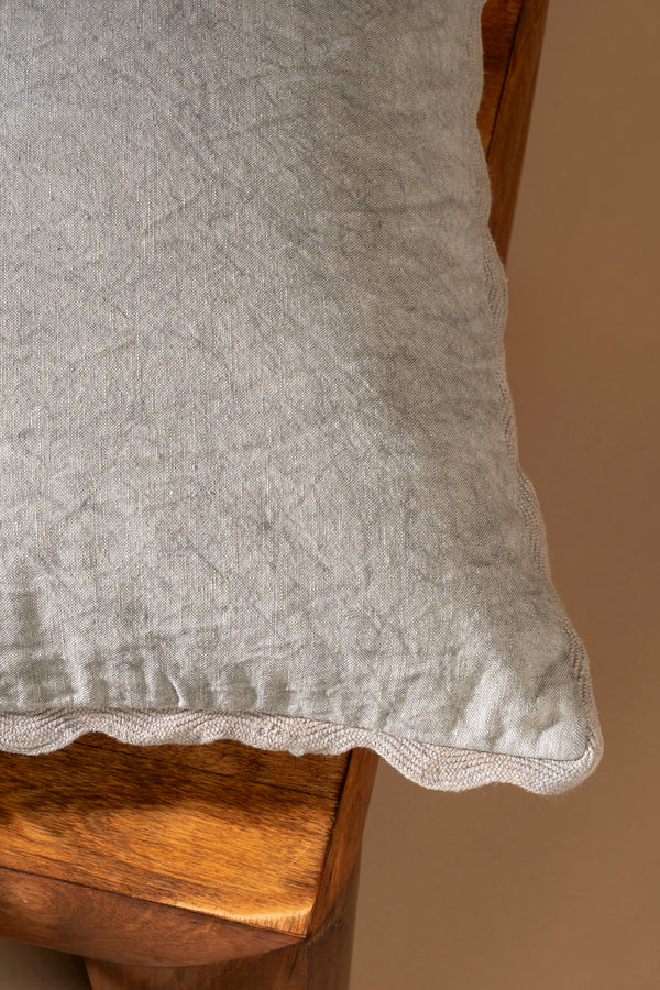 Vera Linen Scalloped Pillow - Fog (20" x 20")