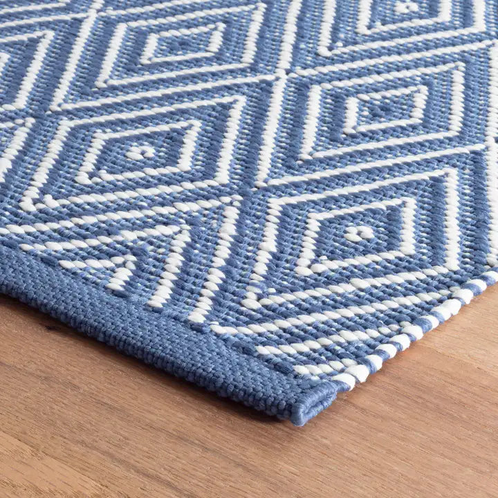 Dash & Albert - Diamond Denim/White Handwoven Indoor/Outdoor Rug