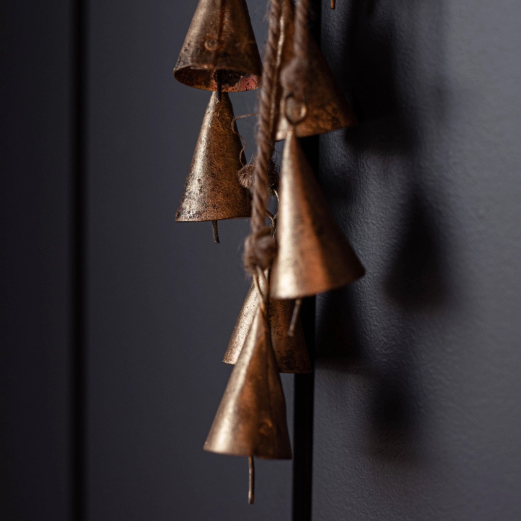 Tapered Bell Cone Cluster