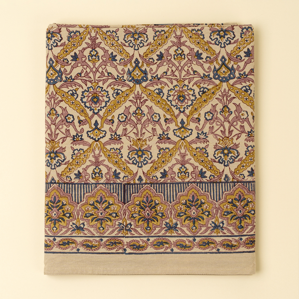 Luna Vine Tablecloth (104" x 60")