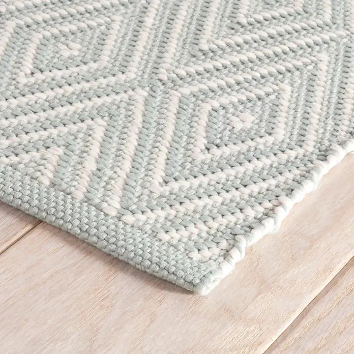 Dash & Albert - Diamond Light Blue/Ivory Handwoven Indoor/Outdoor Rug