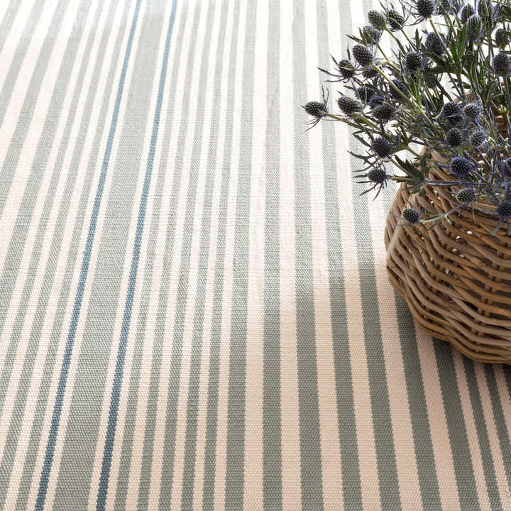 Dash & Albert - Rugby Stripe Light Blue Handwoven Indoor/Outdoor Rug