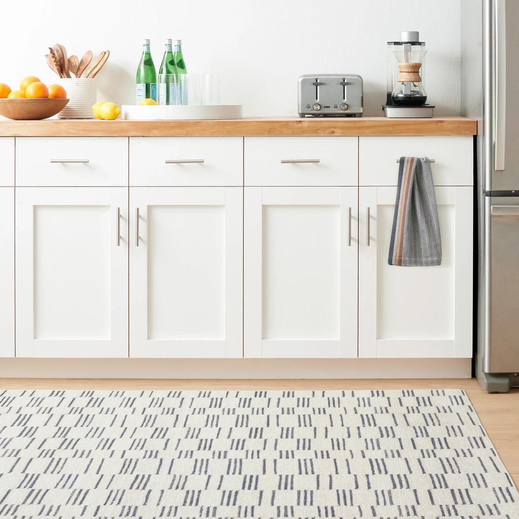 Dash & Albert -  Leni Oatmeal Machine Washable Rug