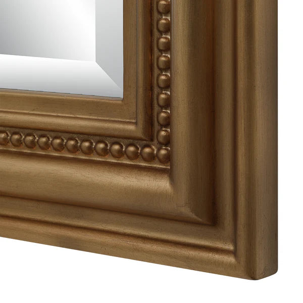 Pia Mirror