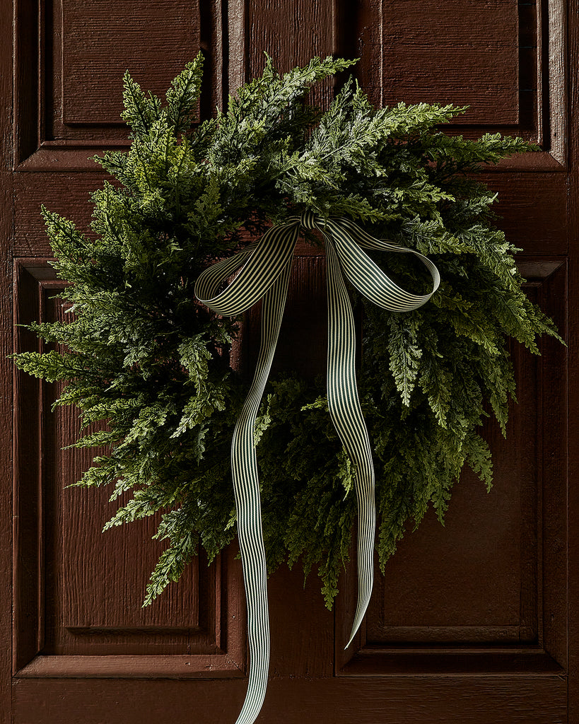 W&P Custom Wreath - 24" Cedar with Bow (Five Colours Available)
