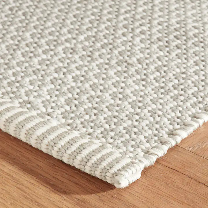 Dash & Albert - Finn Platinum Handwoven Indoor/Outdoor Rug