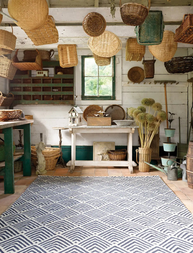 Dash & Albert - Cleo Navy Handwoven Indoor/Outdoor Rug