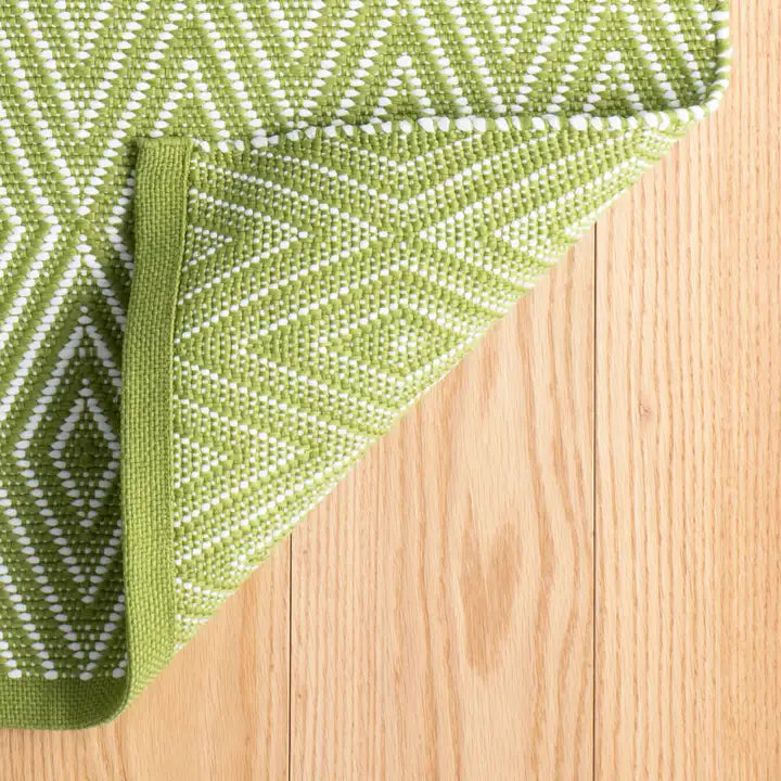 Dash & Albert - Diamond Sprout/White Handwoven Indoor/Outdoor Rug