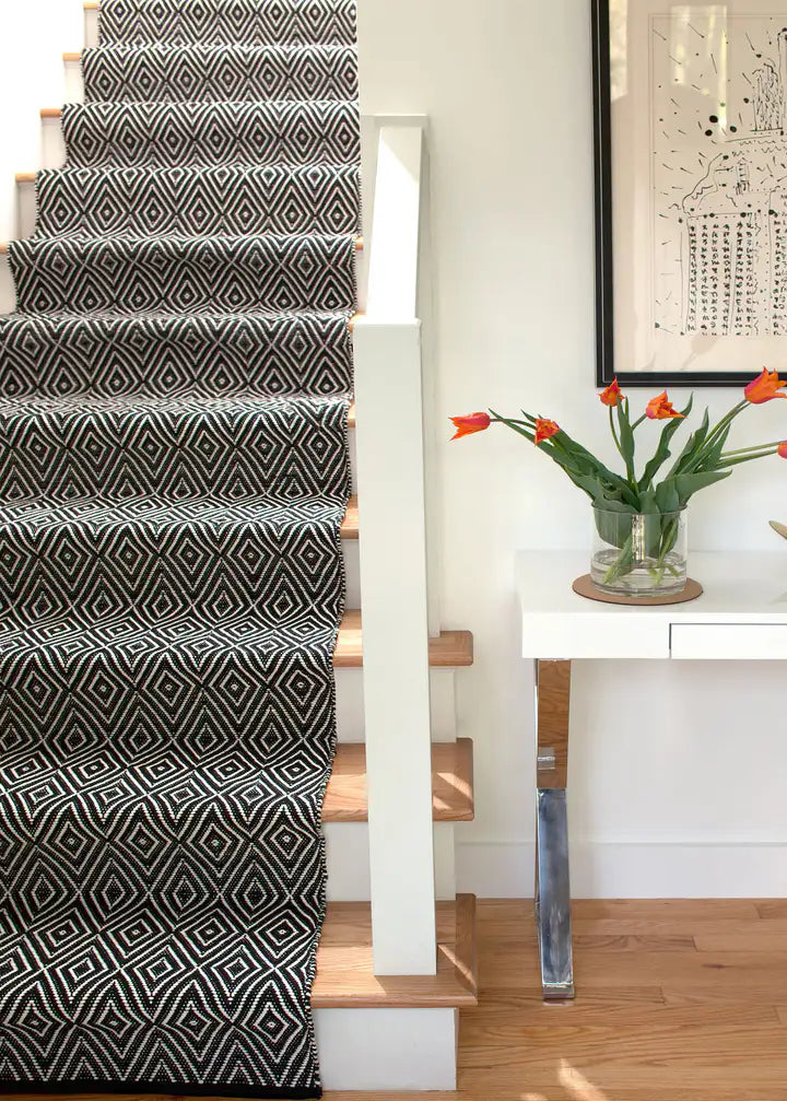 Dash & Albert - Diamond Black/Ivory Handwoven Indoor/Outdoor Rug