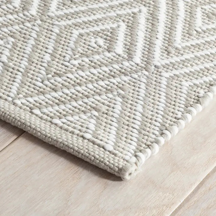 Dash & Albert - Diamond Platinum/White Handwoven Indoor/Outdoor Rug